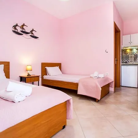Koula 2-tomi Apartment Potos